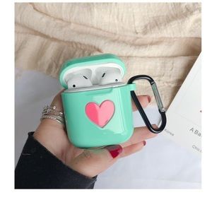 Cute heart protective Silicone airpods case --mint